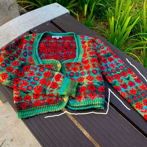 Sweaters - Elegant Cardigan with Sheer Panels